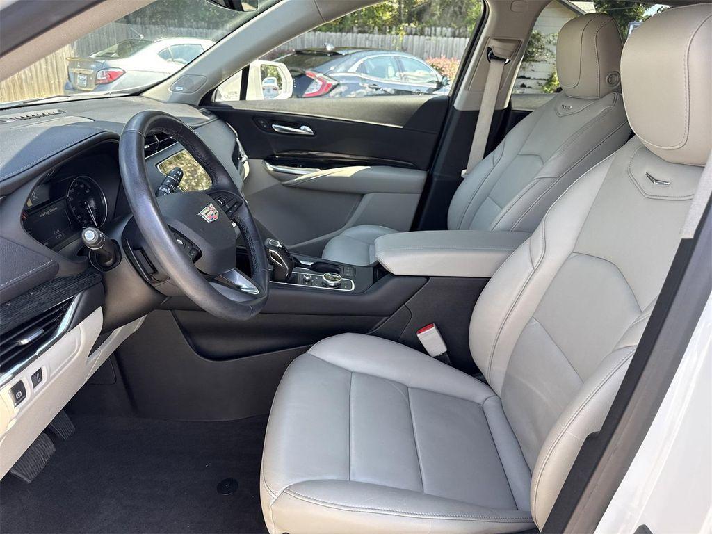 used 2019 Cadillac XT4 car, priced at $26,900