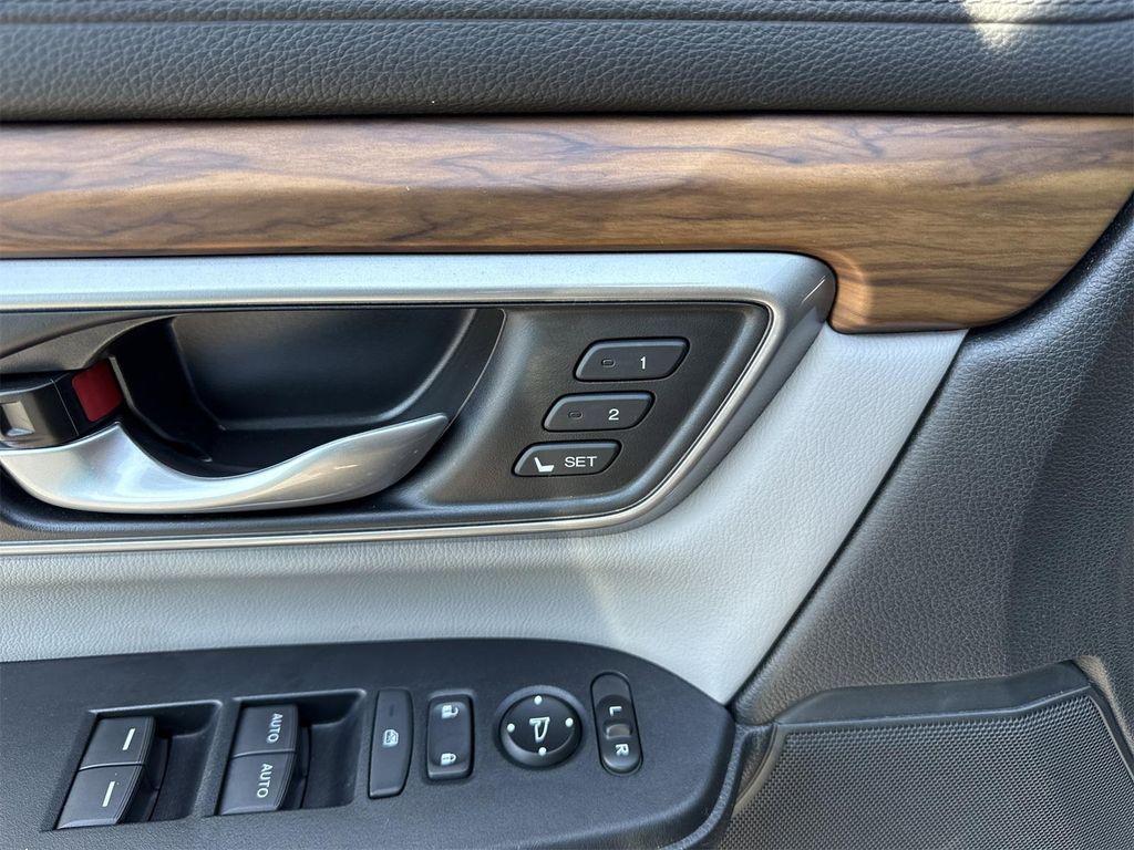 used 2019 Honda CR-V car, priced at $27,900