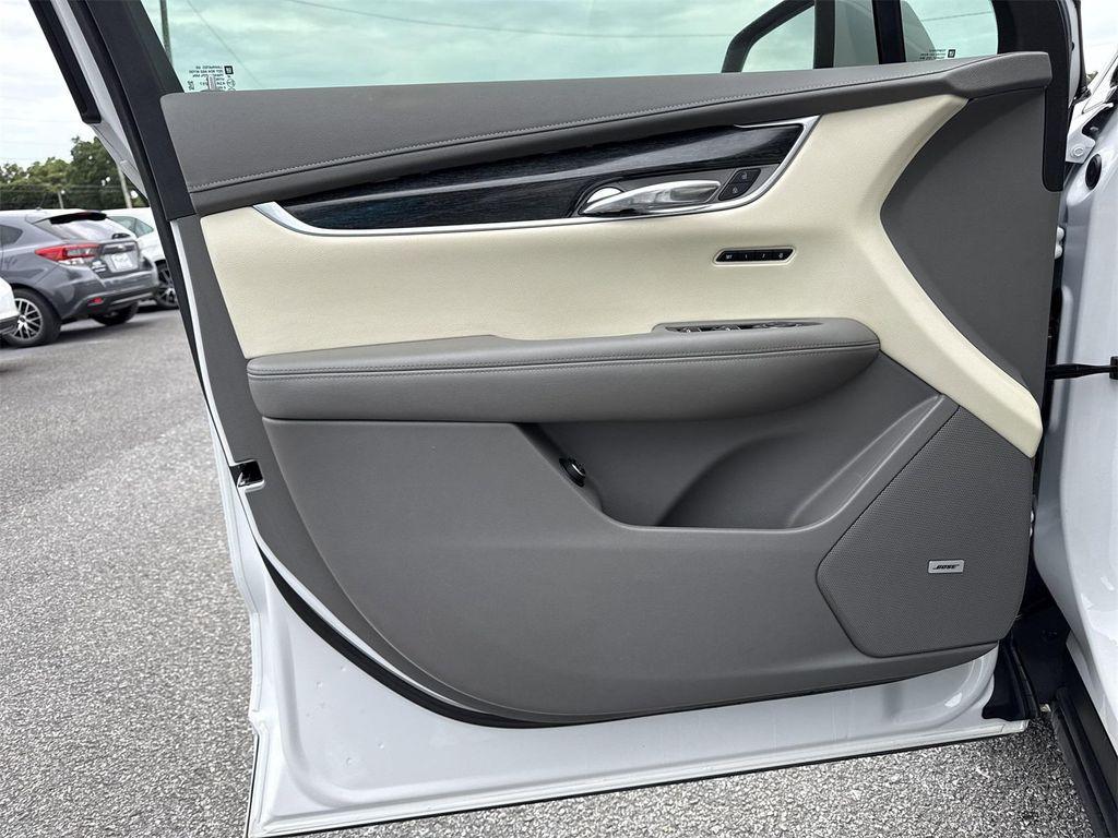 used 2021 Cadillac XT6 car, priced at $37,900