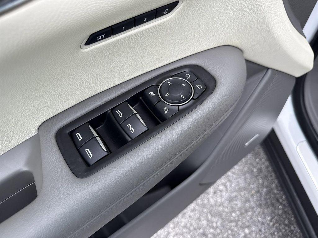 used 2021 Cadillac XT6 car, priced at $37,900