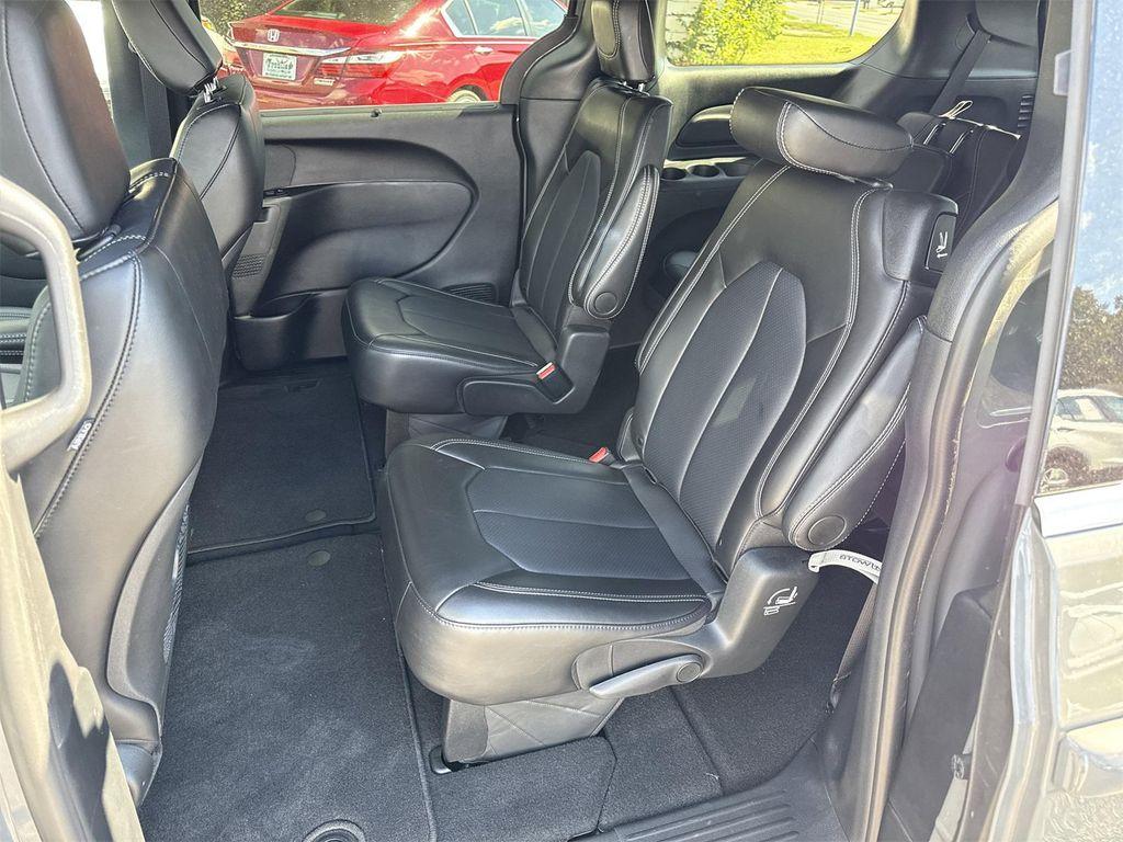 used 2025 Chrysler Pacifica car, priced at $36,900