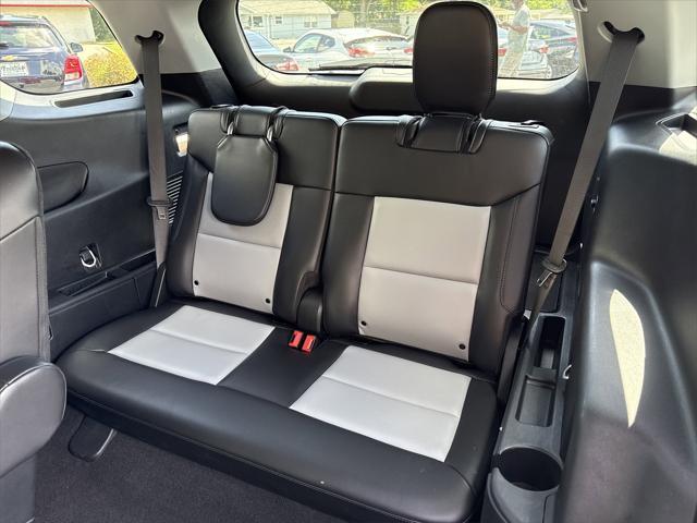 used 2024 Ford Explorer car, priced at $41,900
