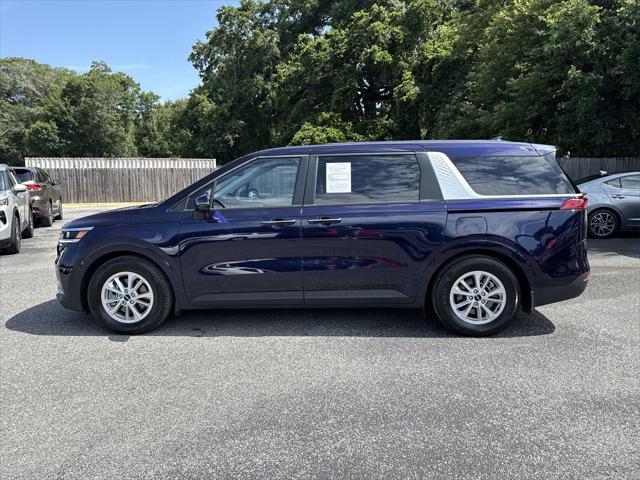 used 2024 Kia Carnival car, priced at $34,900