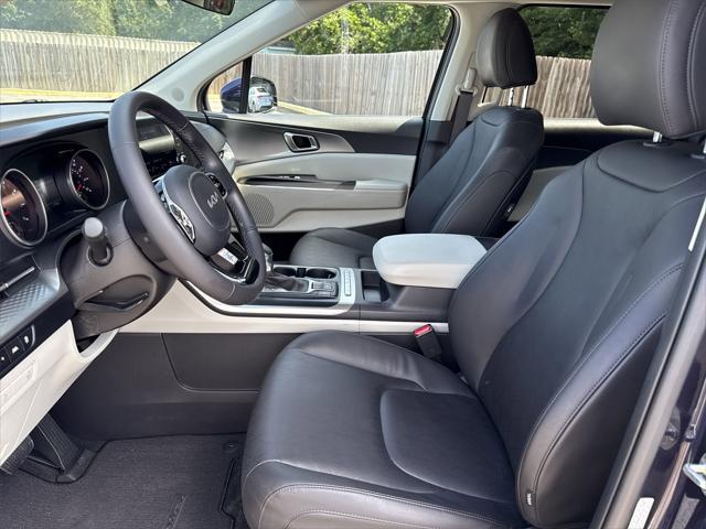 used 2024 Kia Carnival car, priced at $34,900