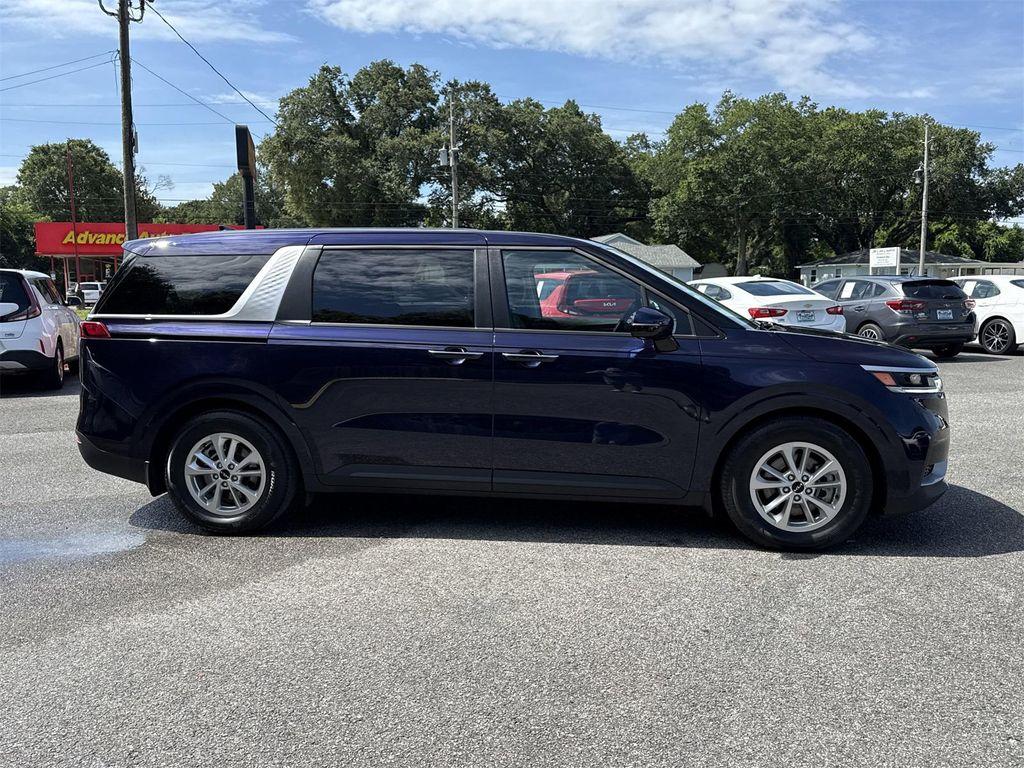 used 2024 Kia Carnival car, priced at $34,900