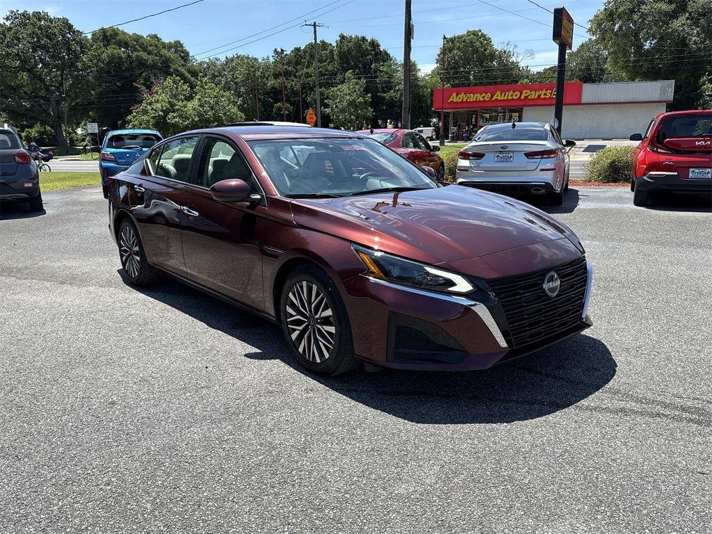 used 2023 Nissan Altima car, priced at $22,900