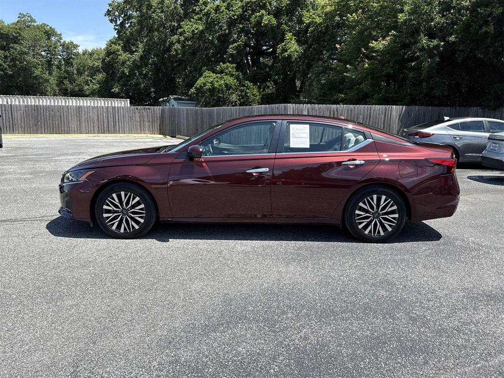 used 2023 Nissan Altima car, priced at $22,900