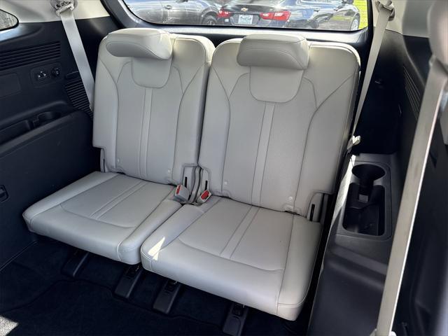 used 2023 Kia Sorento car, priced at $36,900