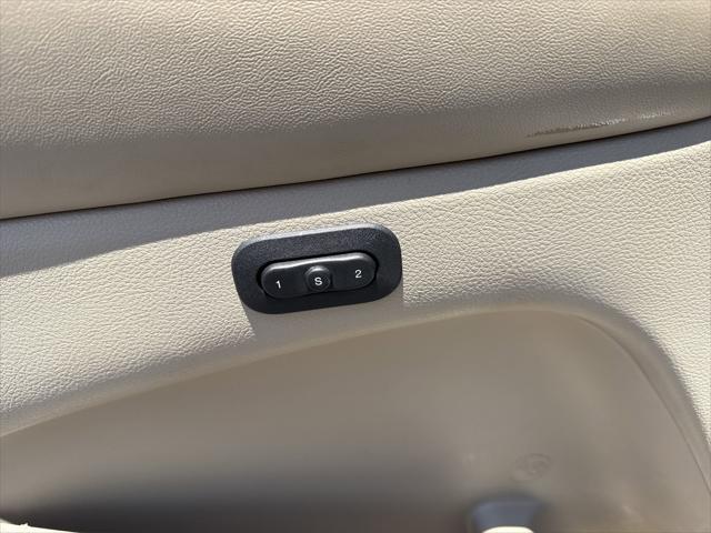 used 2017 Jeep Grand Cherokee car, priced at $15,900