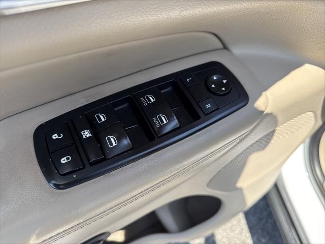 used 2017 Jeep Grand Cherokee car, priced at $15,900