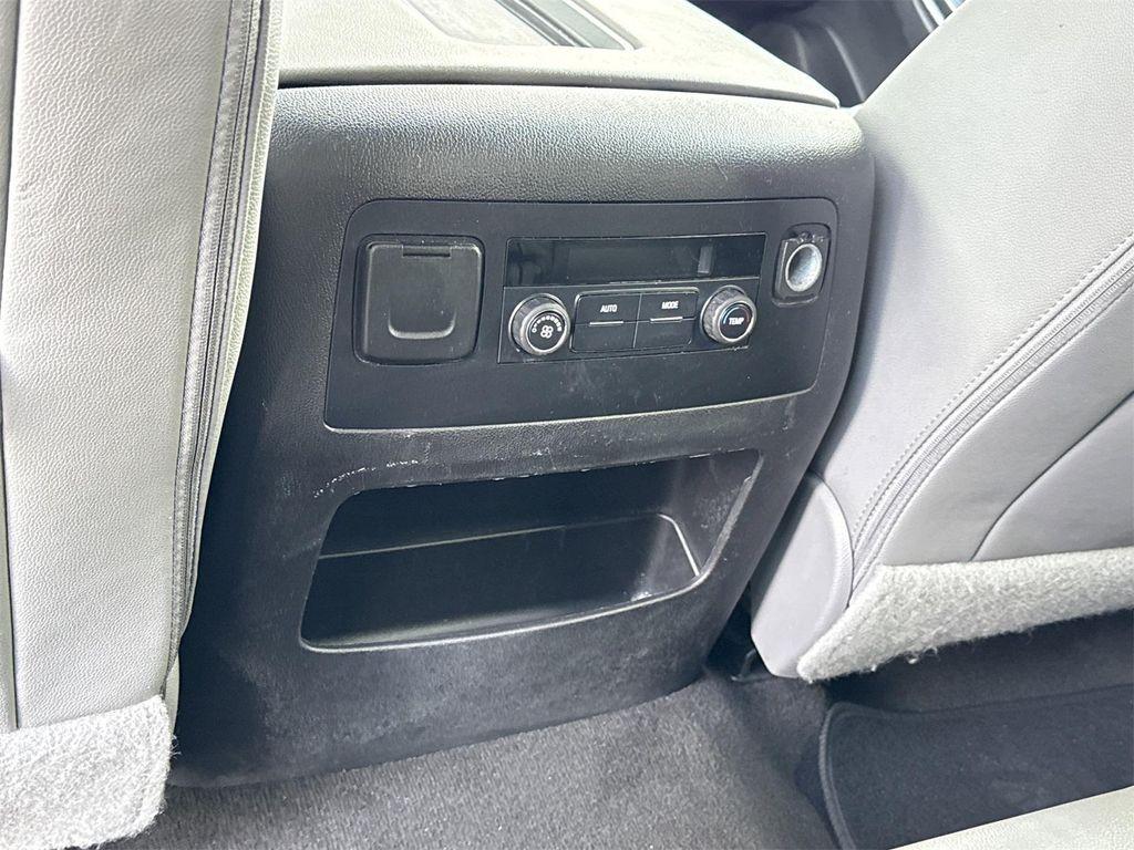 used 2018 Chevrolet Suburban car, priced at $28,900