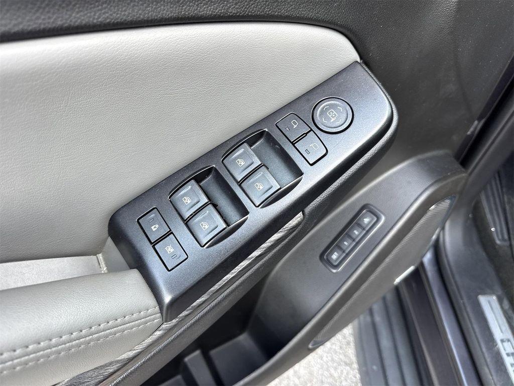 used 2018 Chevrolet Suburban car, priced at $28,900