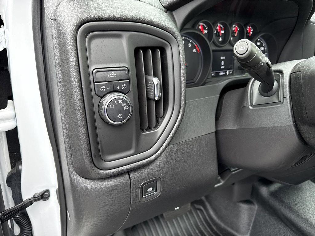 used 2024 Chevrolet Silverado 1500 car, priced at $28,900
