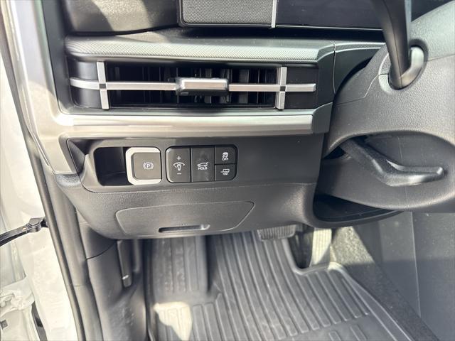 used 2024 Hyundai Santa Fe car, priced at $39,900