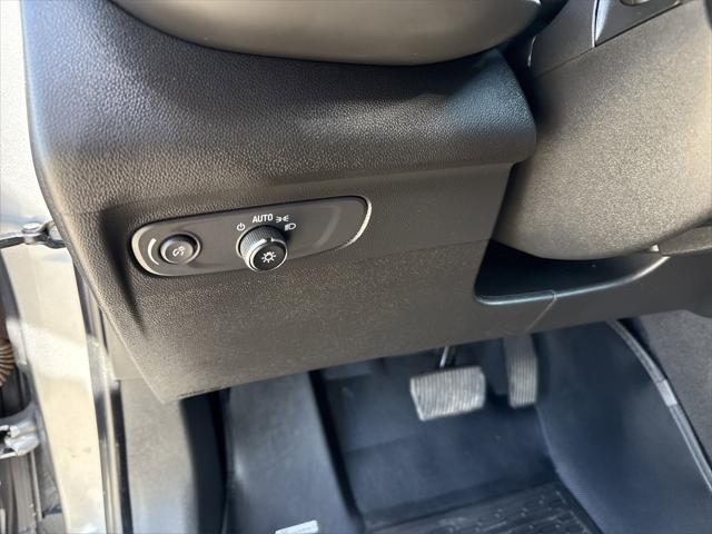 used 2021 Buick Envision car, priced at $26,900