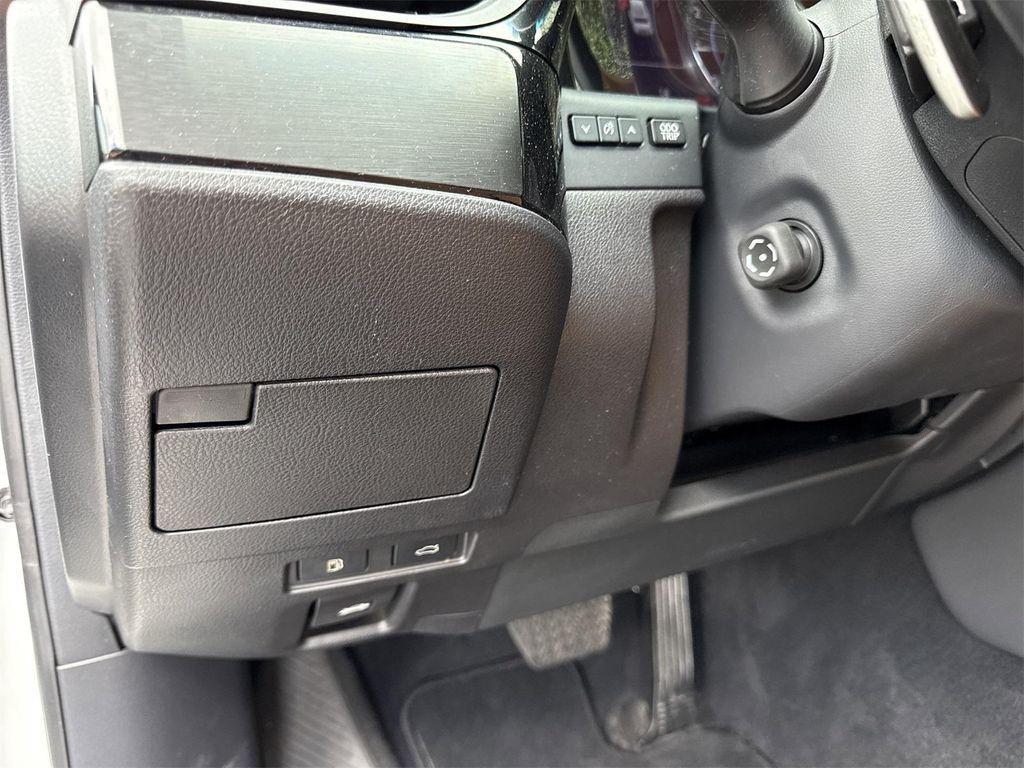 used 2022 Lexus ES 350 car, priced at $40,900