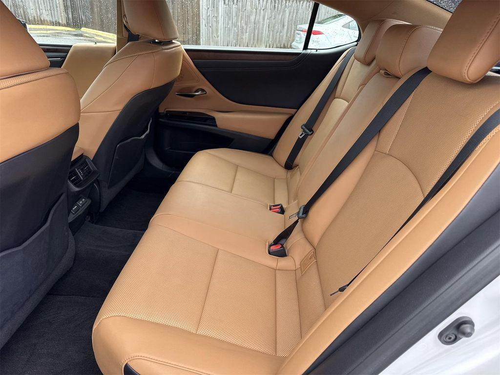 used 2022 Lexus ES 350 car, priced at $40,900