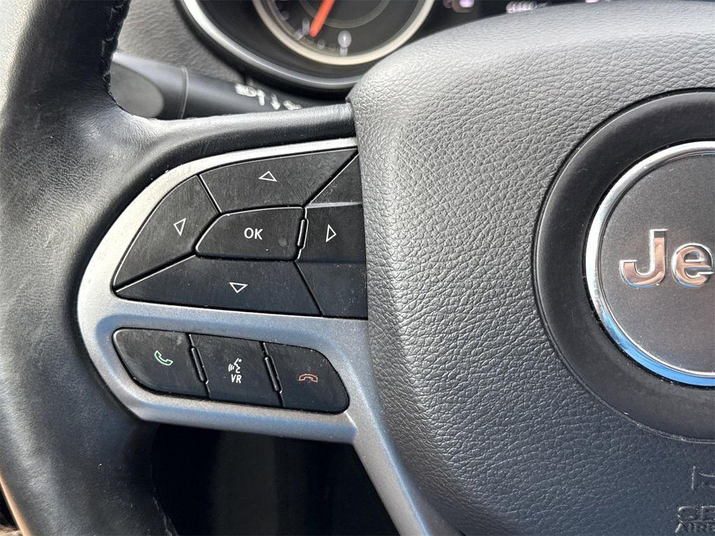 used 2019 Jeep Cherokee car, priced at $17,900