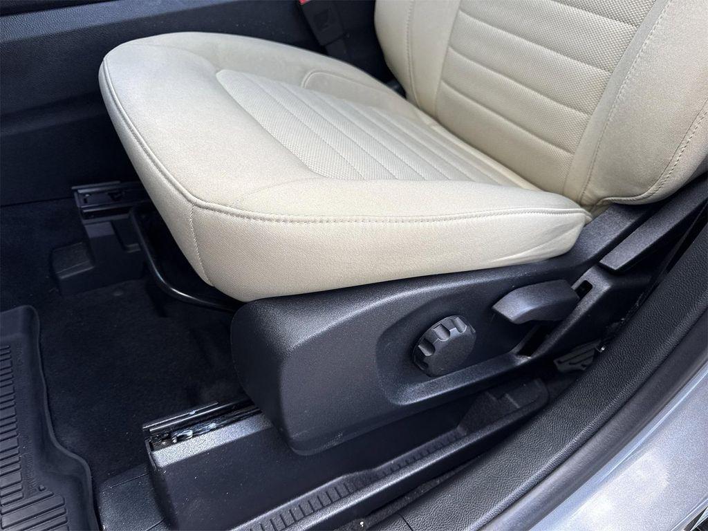 used 2024 Ford Edge car, priced at $30,900