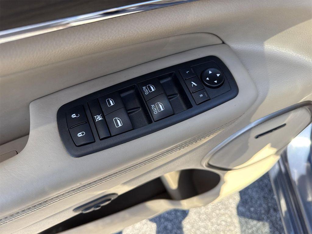 used 2019 Jeep Grand Cherokee car, priced at $26,900