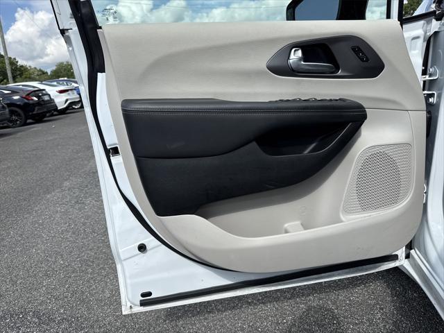 used 2024 Chrysler Pacifica car, priced at $34,900