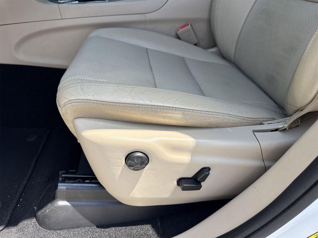 used 2021 Jeep Grand Cherokee car, priced at $23,900