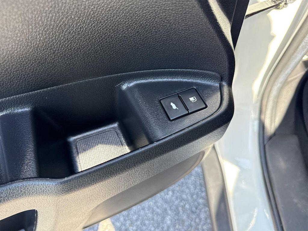 used 2021 Honda Pilot car, priced at $30,900