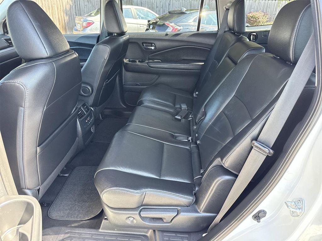 used 2021 Honda Pilot car, priced at $30,900