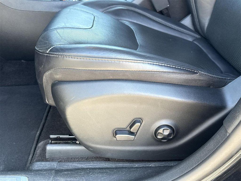 used 2019 Jeep Cherokee car, priced at $18,900