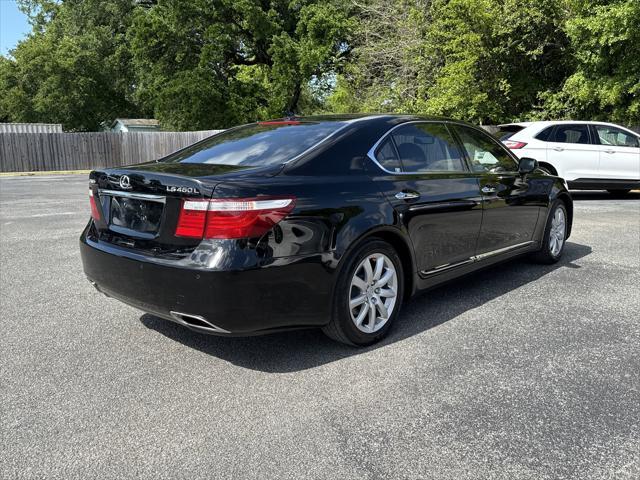 used 2007 Lexus LS 460 car, priced at $10,900