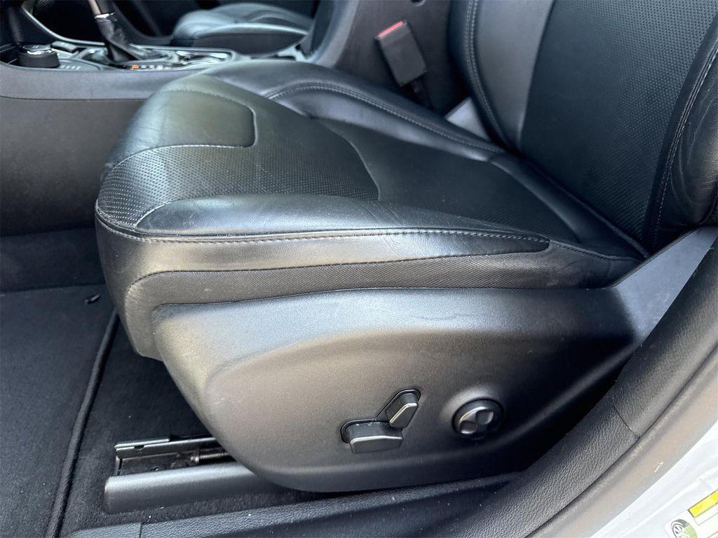 used 2019 Jeep Cherokee car, priced at $18,900