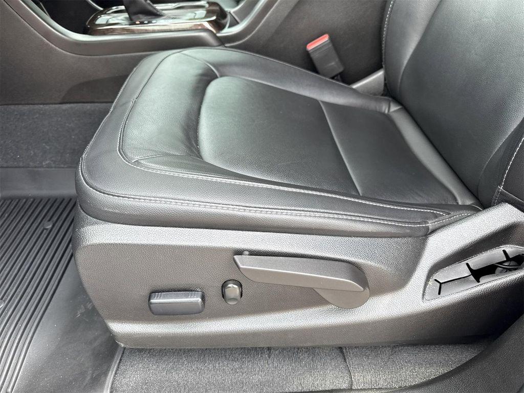 used 2022 GMC Canyon car, priced at $30,900