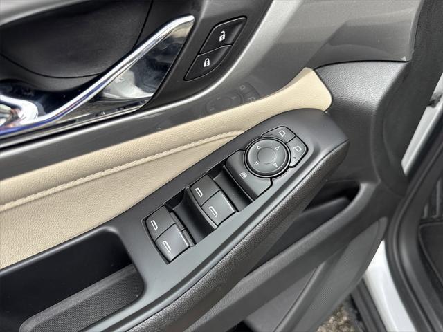 used 2022 Chevrolet Traverse car, priced at $28,900