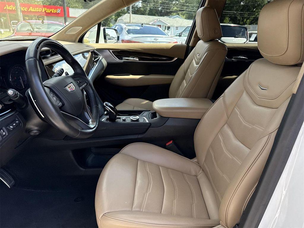 used 2024 Cadillac XT6 car, priced at $57,900