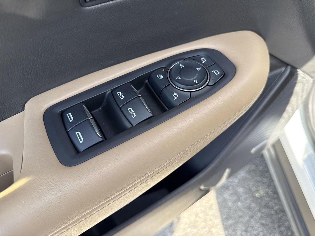 used 2024 Cadillac XT6 car, priced at $57,900