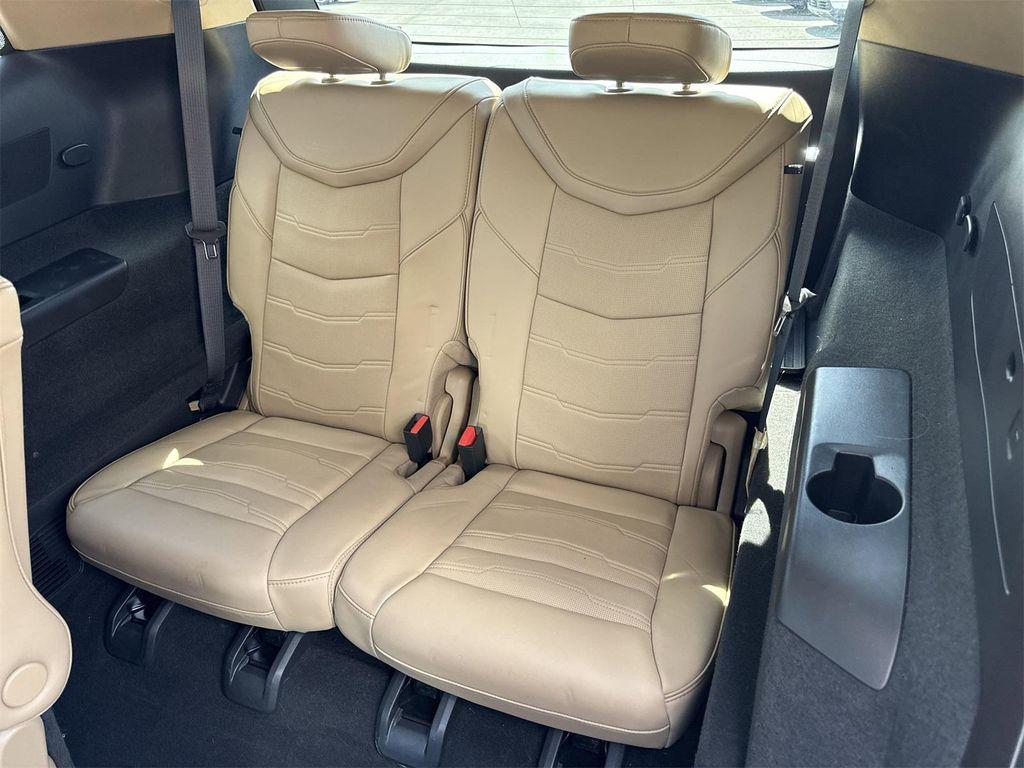 used 2024 Cadillac XT6 car, priced at $57,900