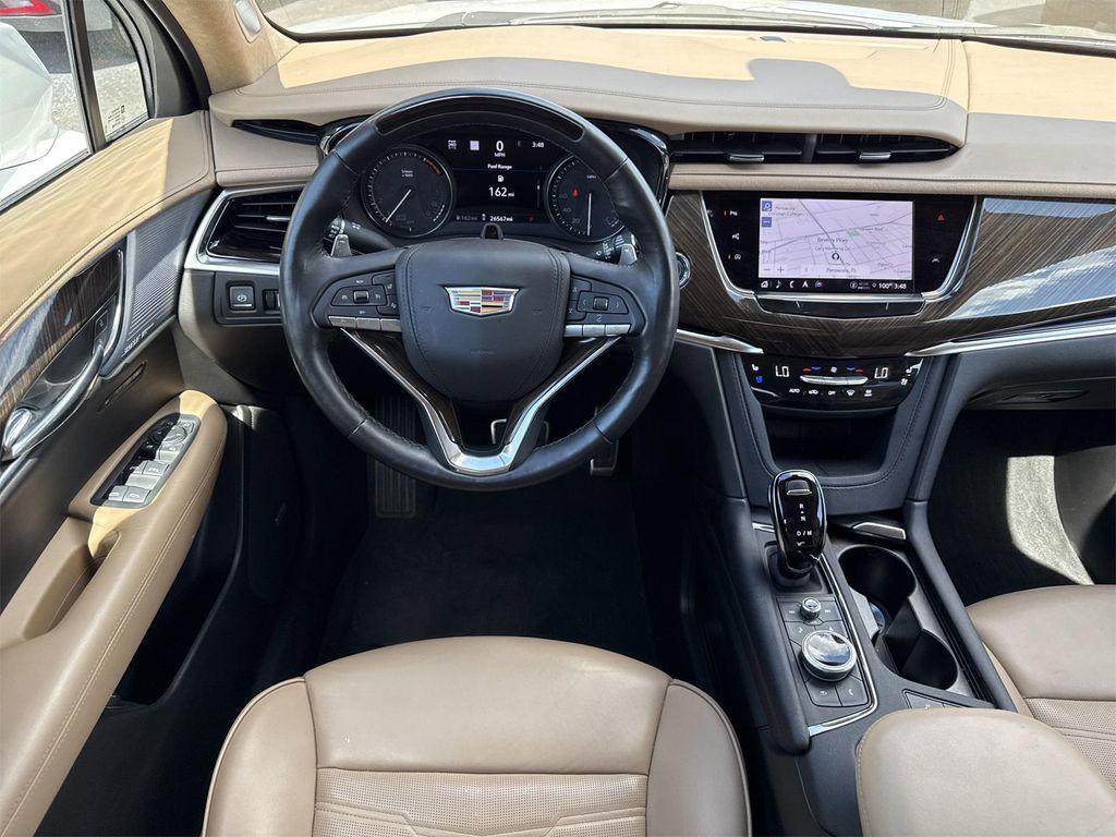 used 2024 Cadillac XT6 car, priced at $57,900