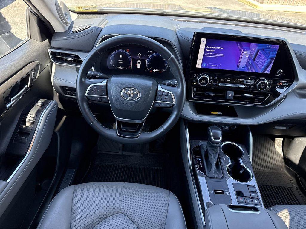 used 2023 Toyota Highlander car, priced at $42,900