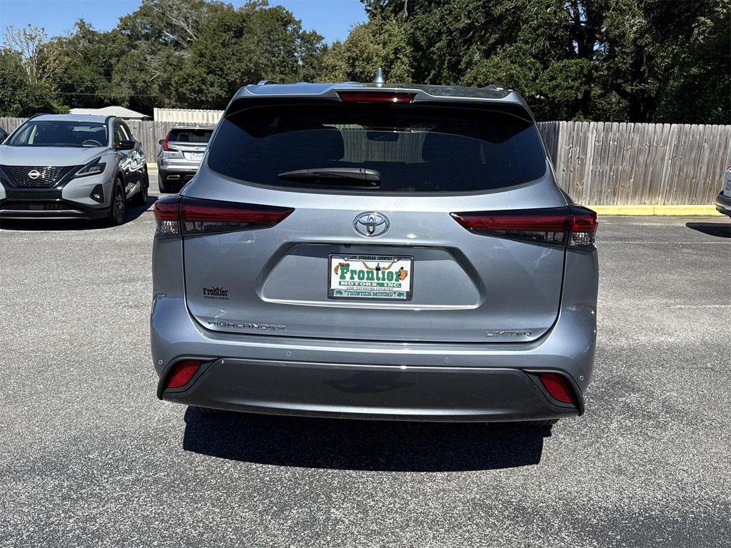 used 2023 Toyota Highlander car, priced at $42,900