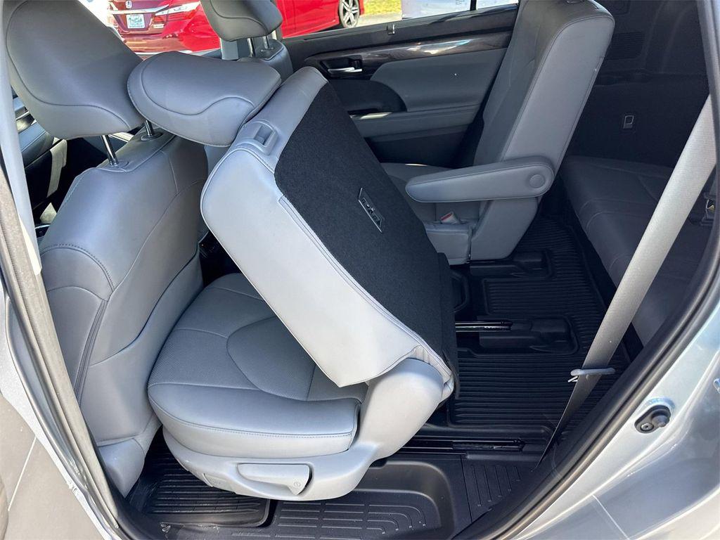 used 2023 Toyota Highlander car, priced at $42,900