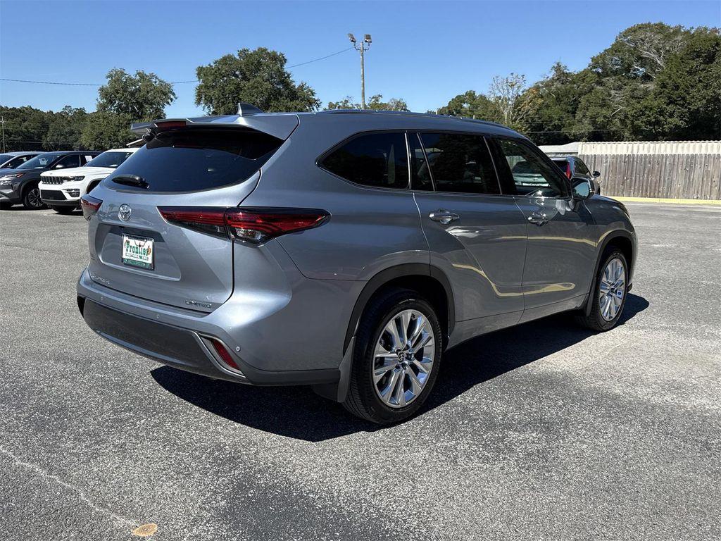 used 2023 Toyota Highlander car, priced at $42,900