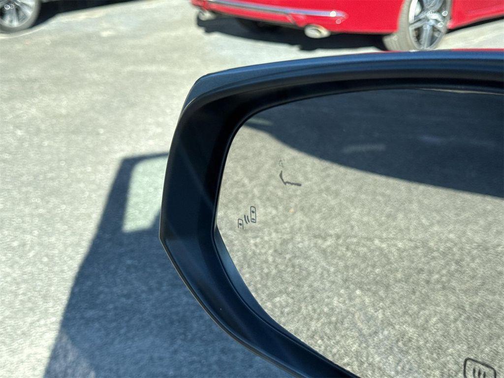 used 2022 Toyota Highlander car, priced at $39,900