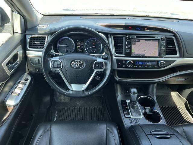 used 2019 Toyota Highlander car, priced at $29,900