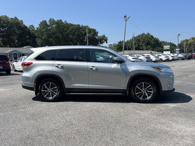 used 2019 Toyota Highlander car, priced at $29,900