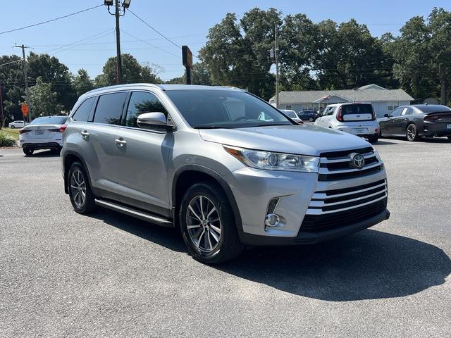 used 2019 Toyota Highlander car, priced at $29,900