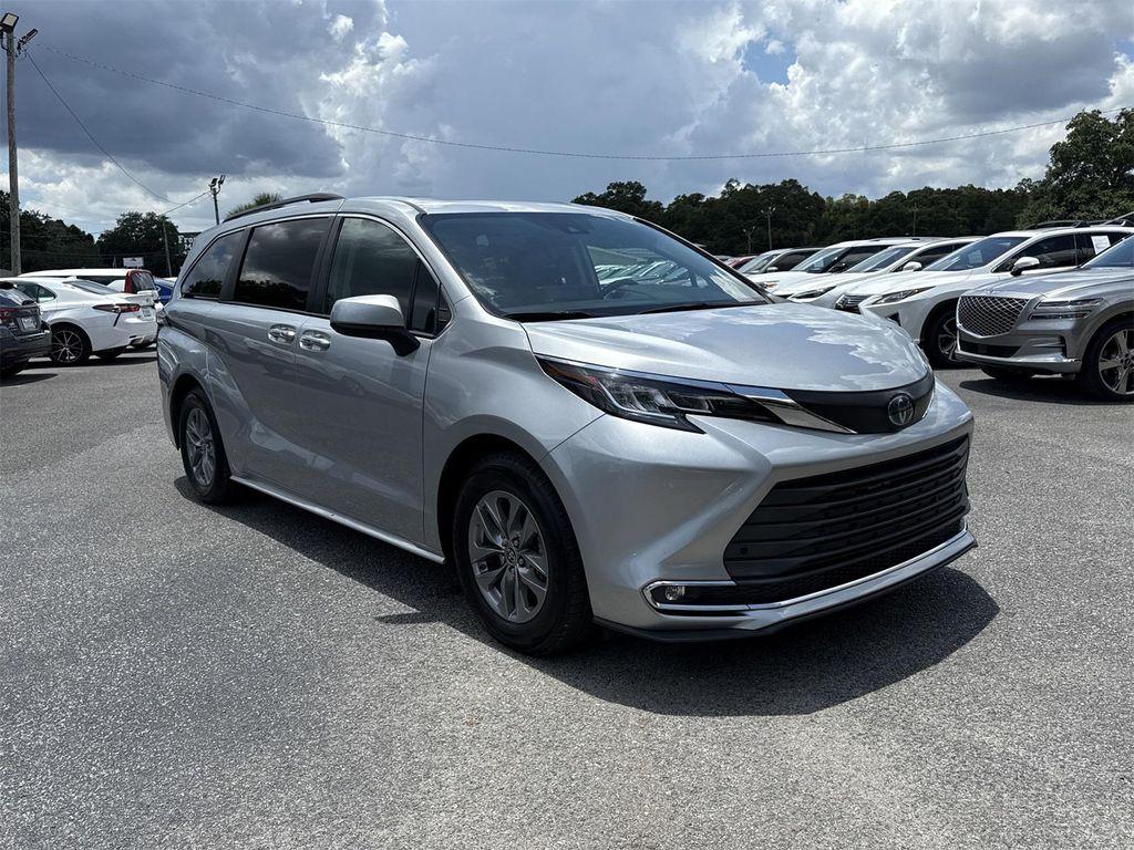 used 2022 Toyota Sienna car, priced at $40,900