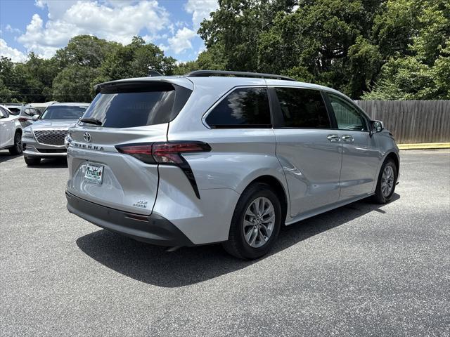 used 2022 Toyota Sienna car, priced at $39,900