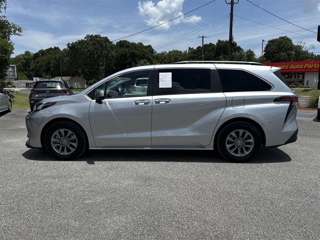 used 2022 Toyota Sienna car, priced at $40,900