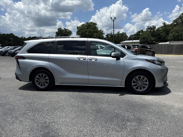 used 2022 Toyota Sienna car, priced at $39,900