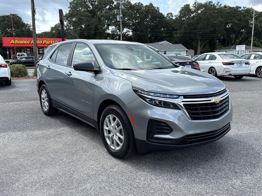 used 2023 Chevrolet Equinox car, priced at $22,300
